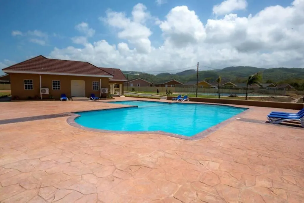 Semesterbostad Bing'S Home Away From Home Ocho Rios Jamaica