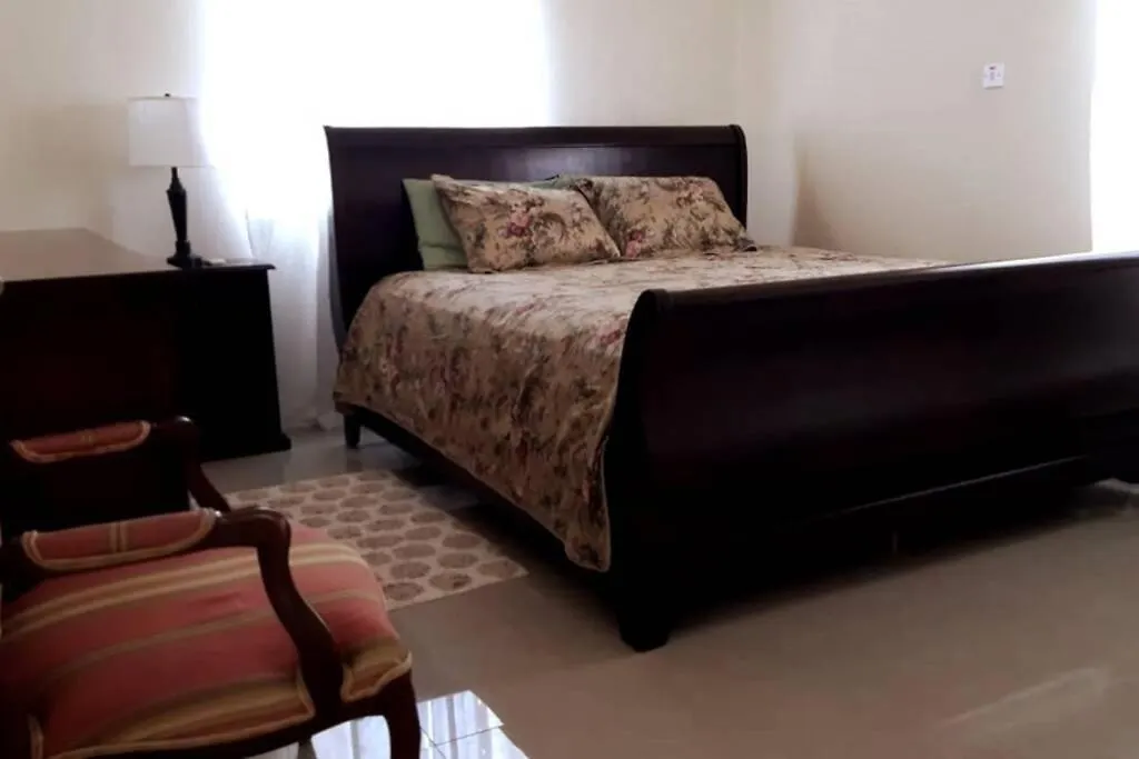 Bing'S Home Away From Home Ocho Rios 0*,
